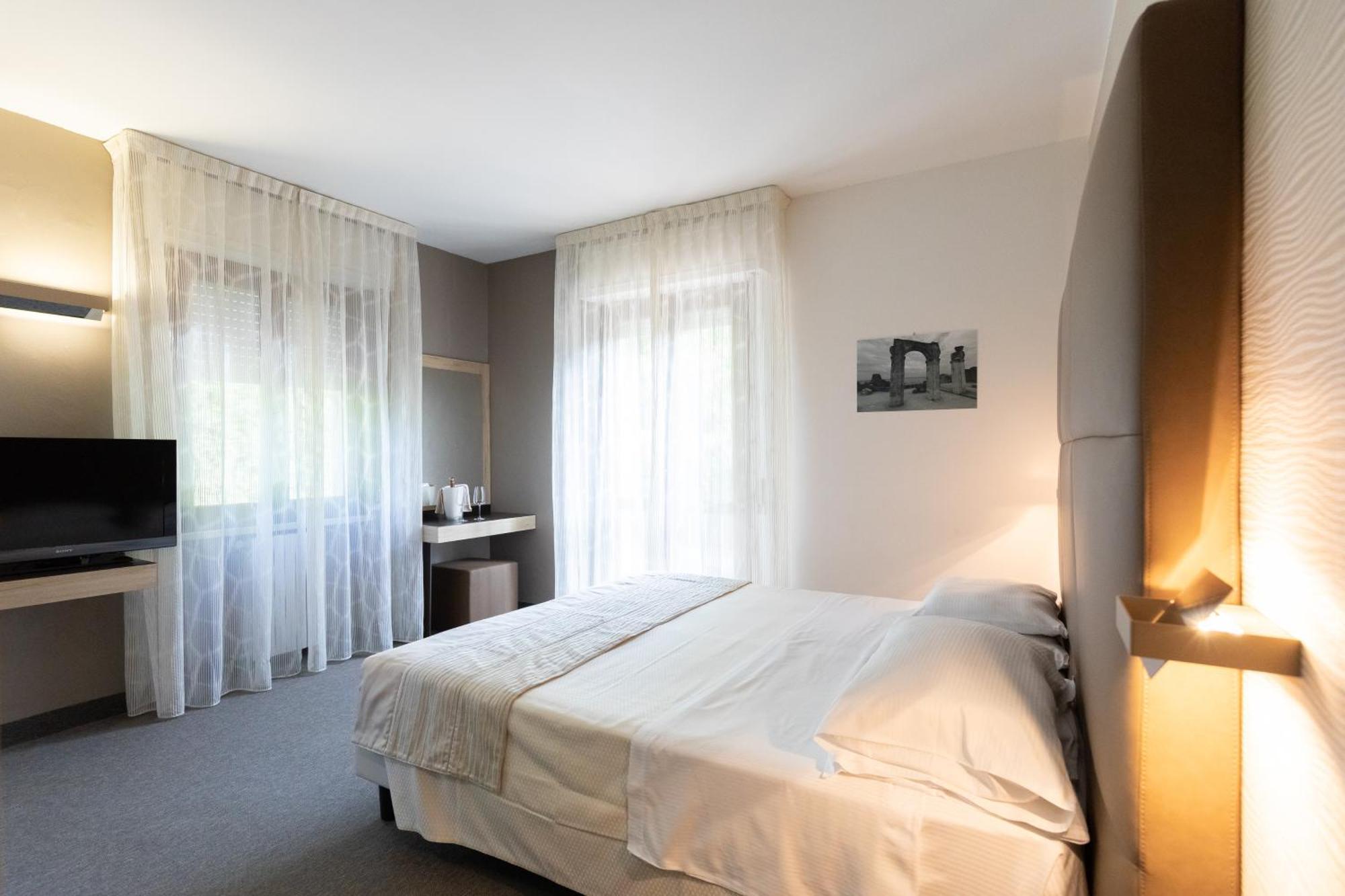 Hotel Villa Maria Sirmione Zewnętrze zdjęcie