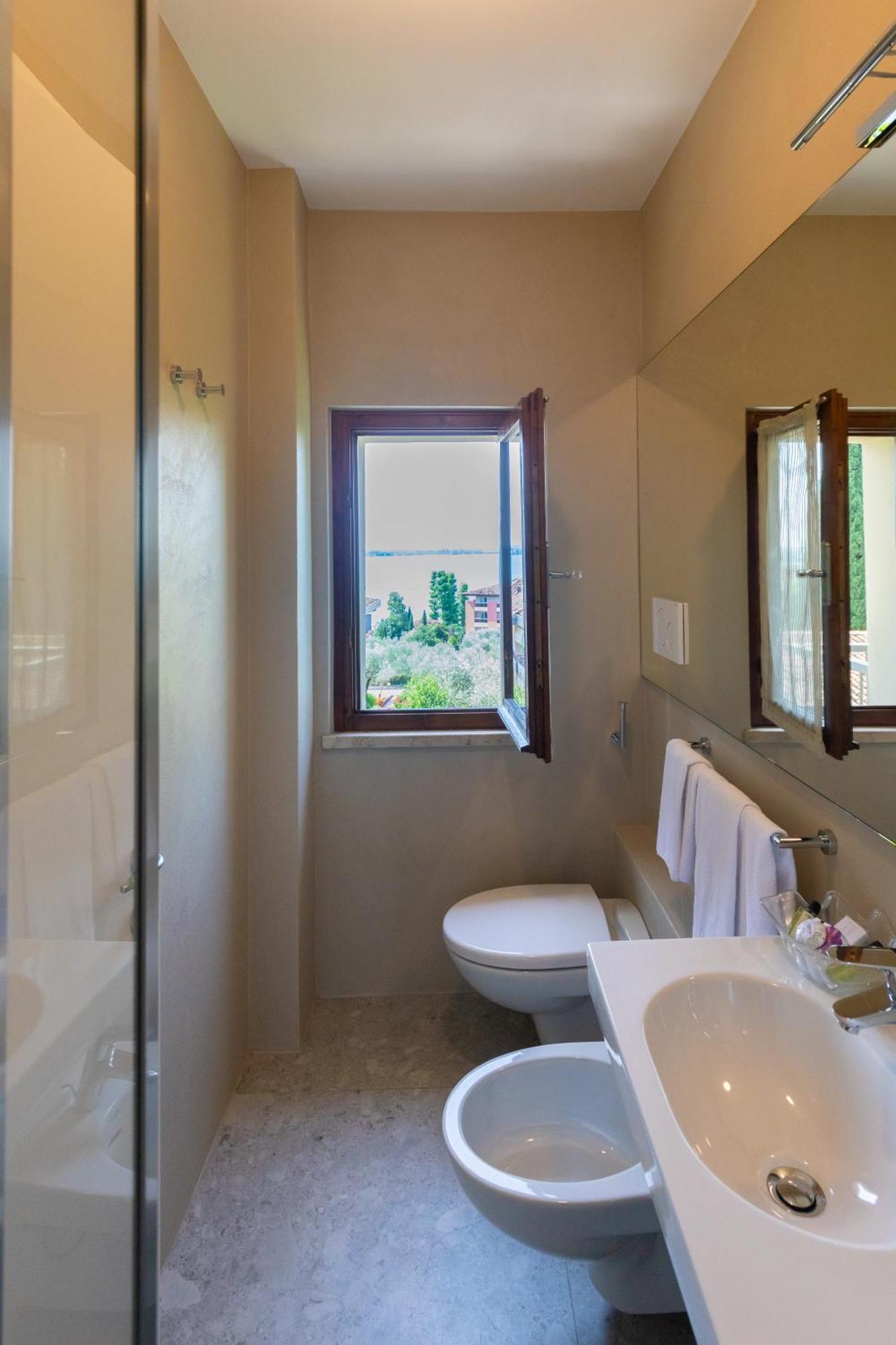 Hotel Villa Maria Sirmione Zewnętrze zdjęcie