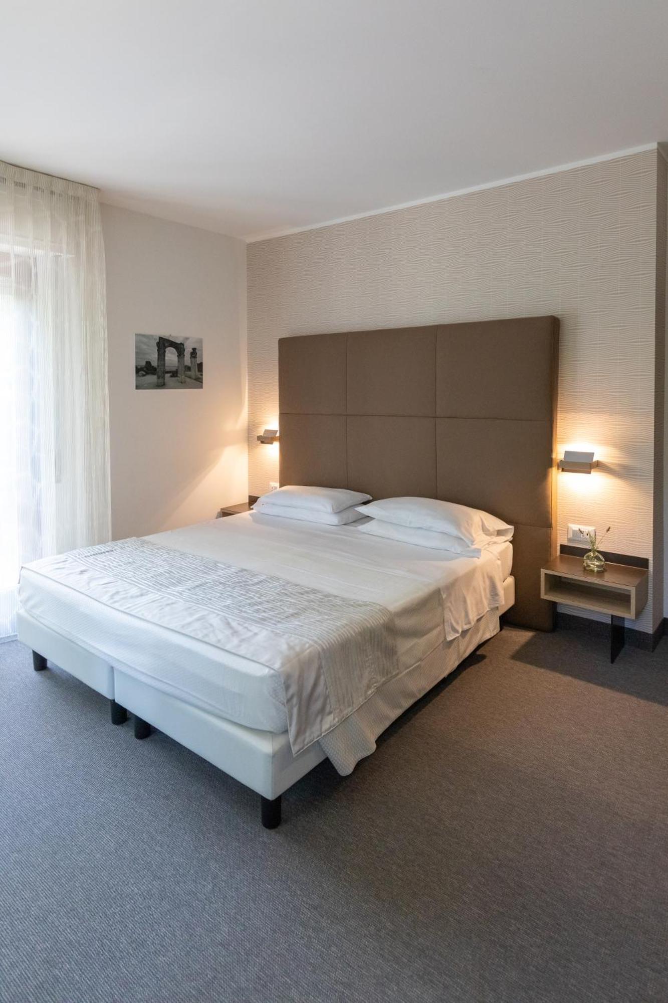 Hotel Villa Maria Sirmione Zewnętrze zdjęcie