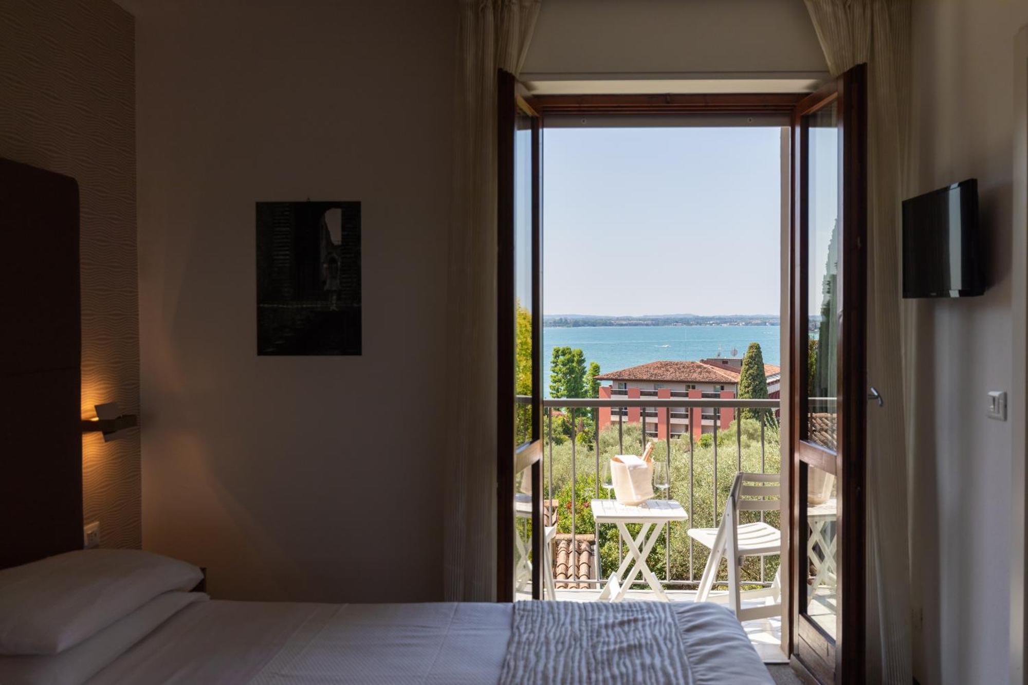 Hotel Villa Maria Sirmione Zewnętrze zdjęcie