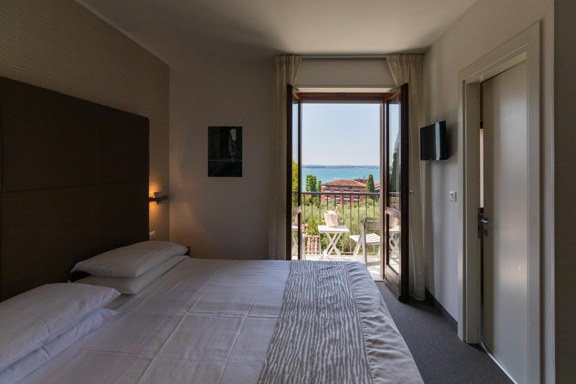 Hotel Villa Maria Sirmione Zewnętrze zdjęcie