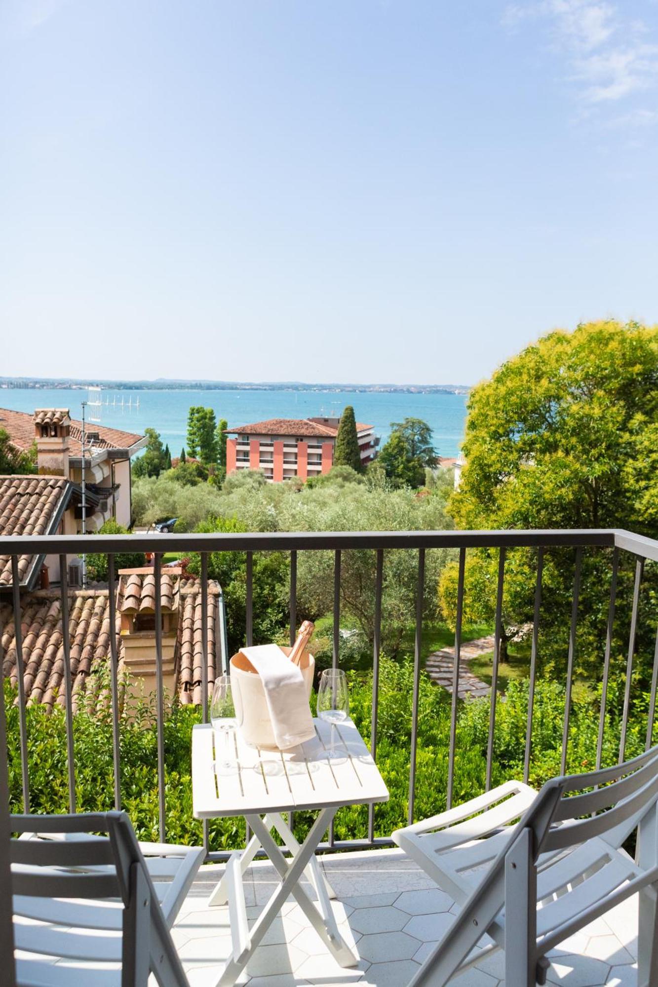 Hotel Villa Maria Sirmione Zewnętrze zdjęcie