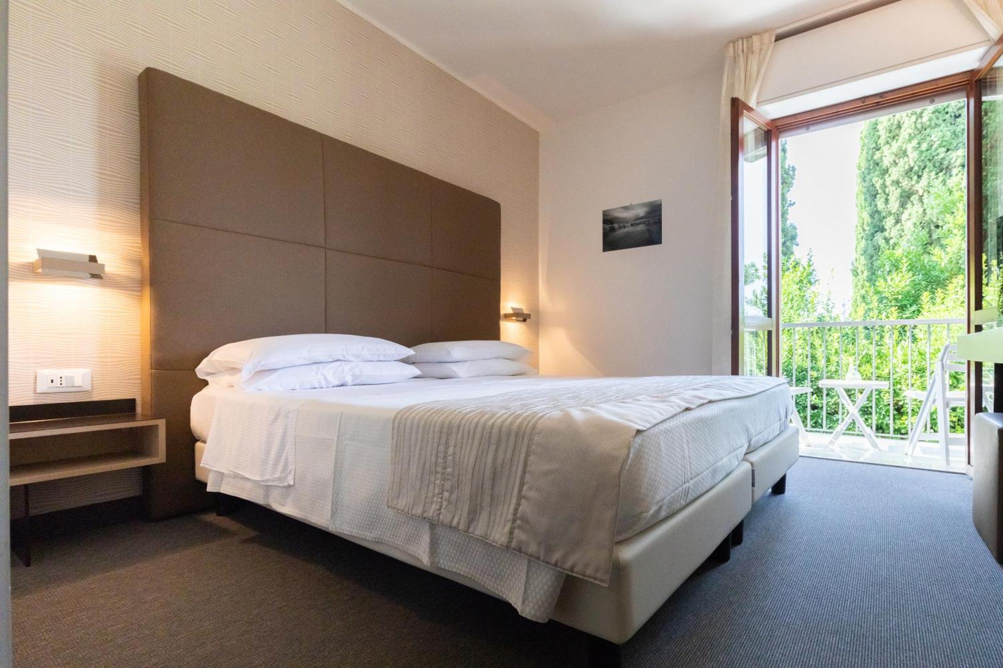 Hotel Villa Maria Sirmione Zewnętrze zdjęcie